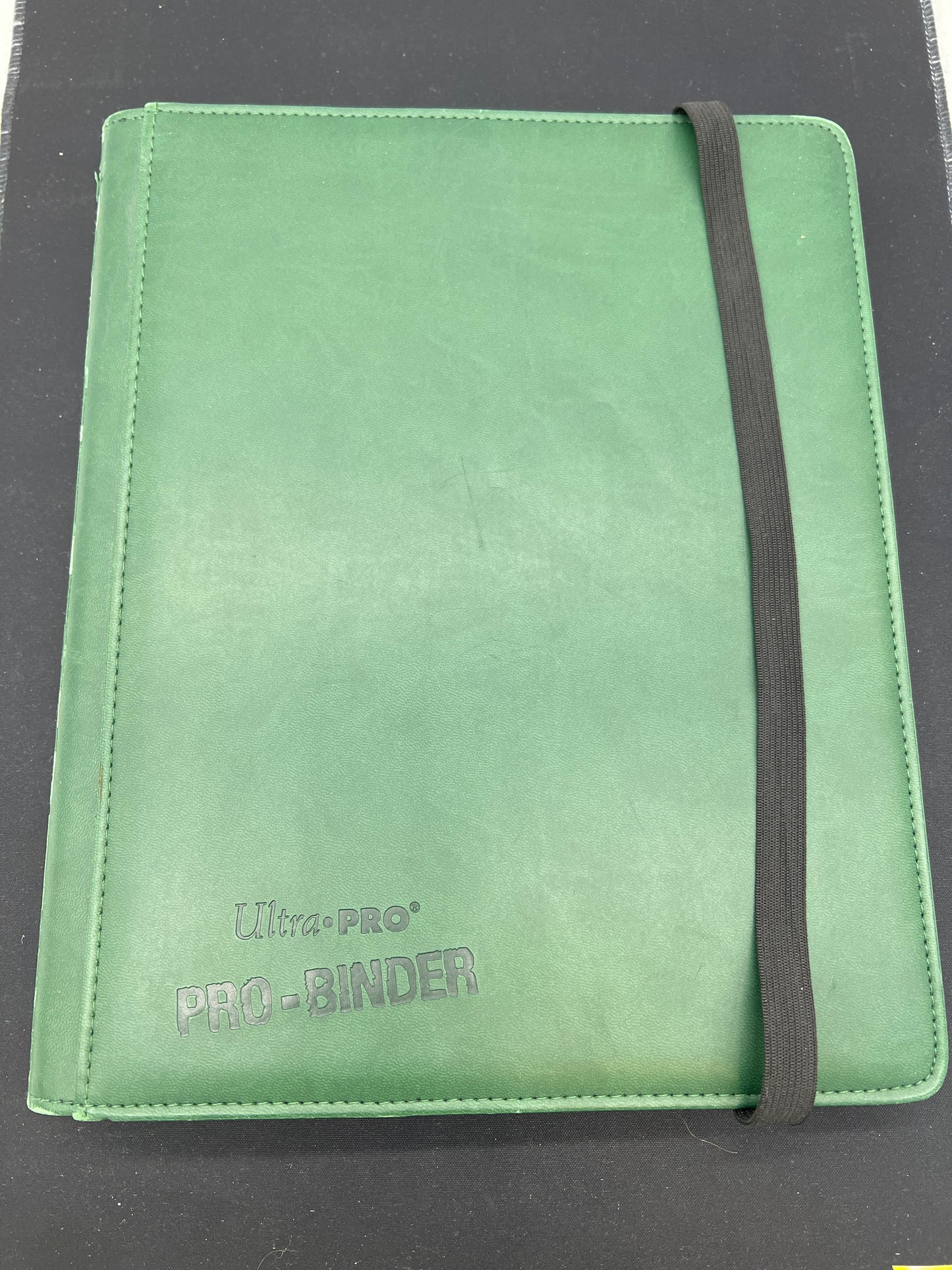 Auction Lot 239: Ultra Pro Soft Leather Pro Binder 9 Pocket Slightly Used Side Loading