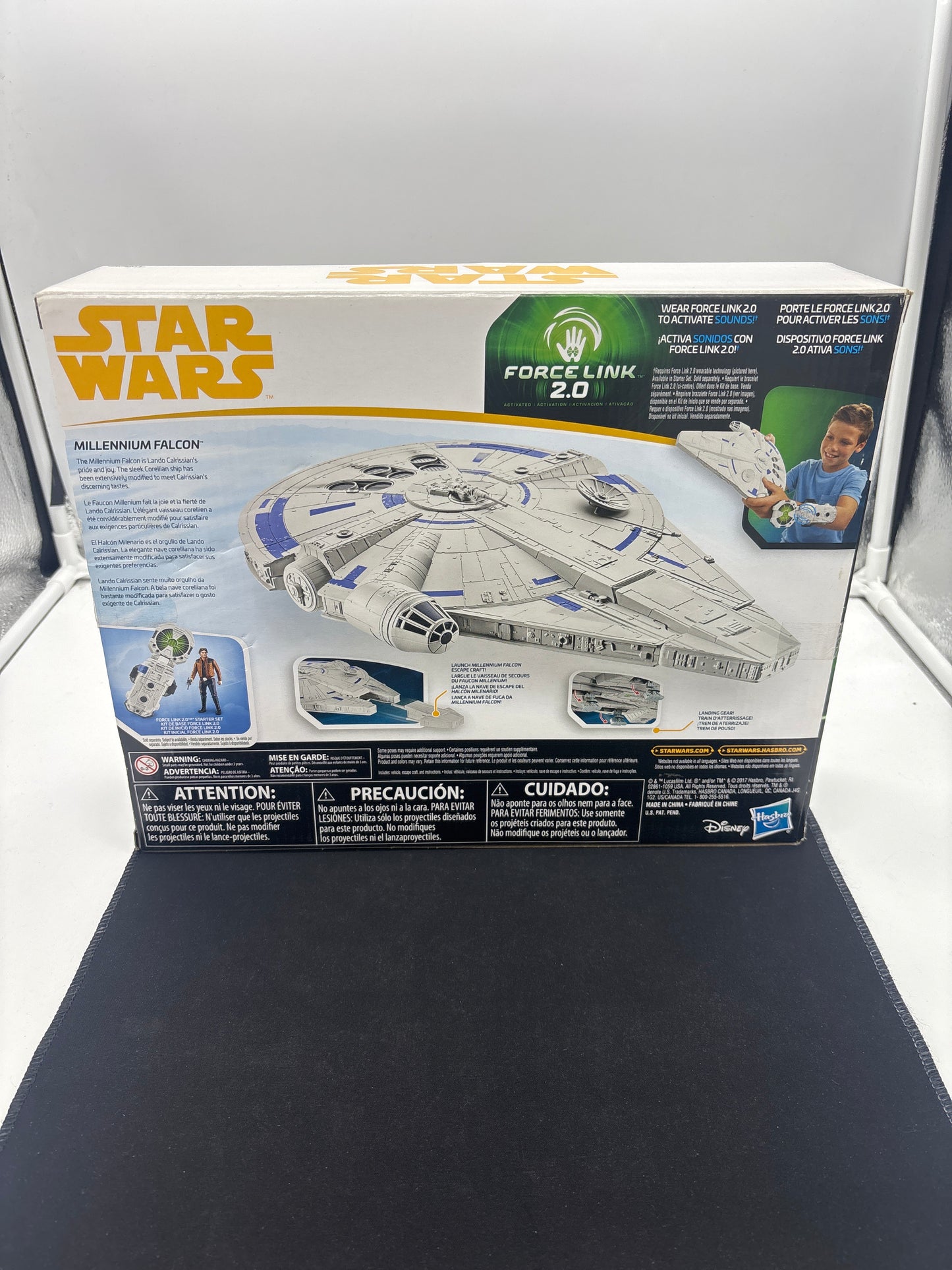 Auction Lot 174: Star Wars Millennium Falcon Force Link 2.0 Hasbro