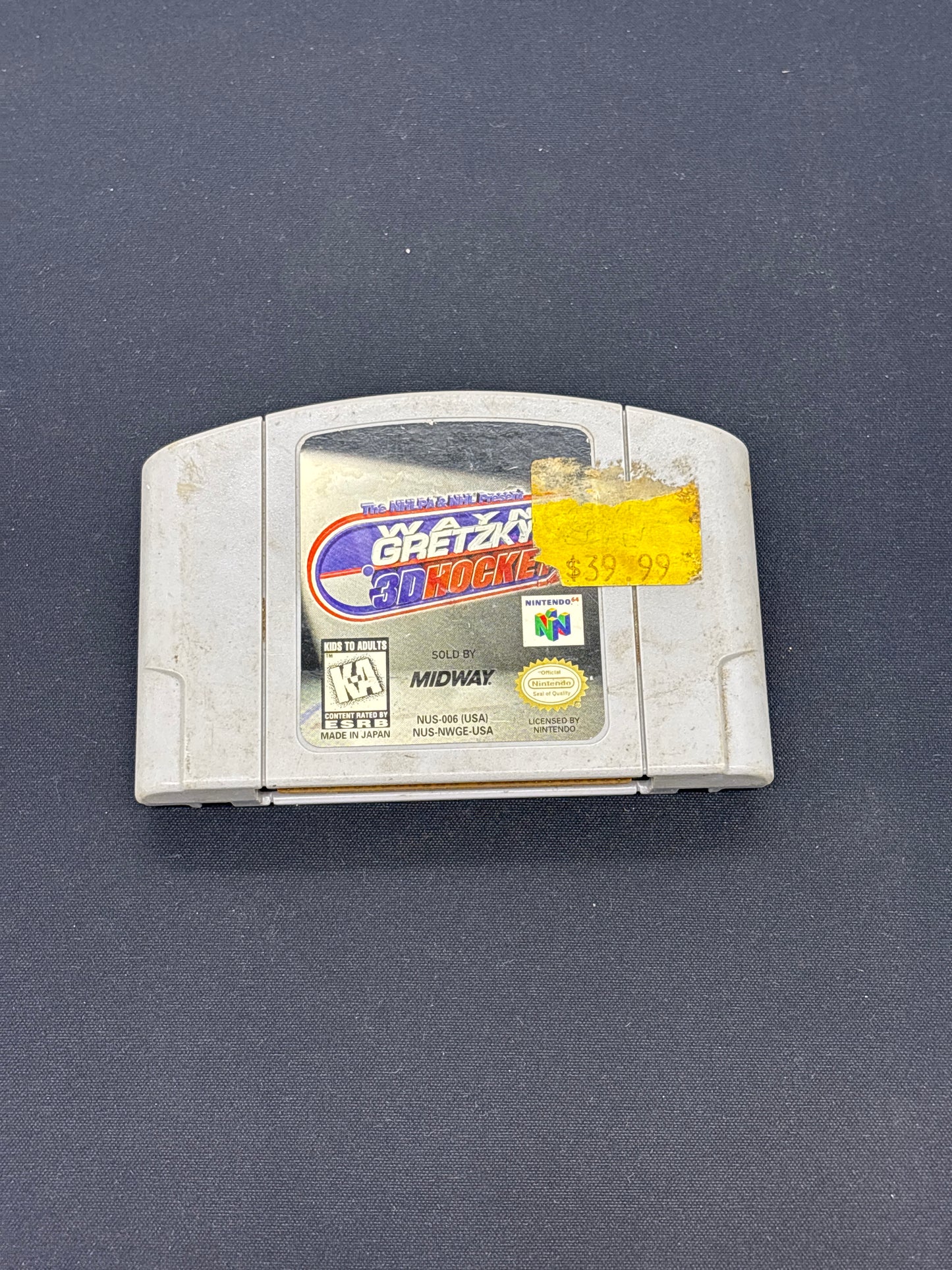 Auction Lot 214: Nintendo 64 NHL Wayne Gretzky 3D Hockey Game Cartridge