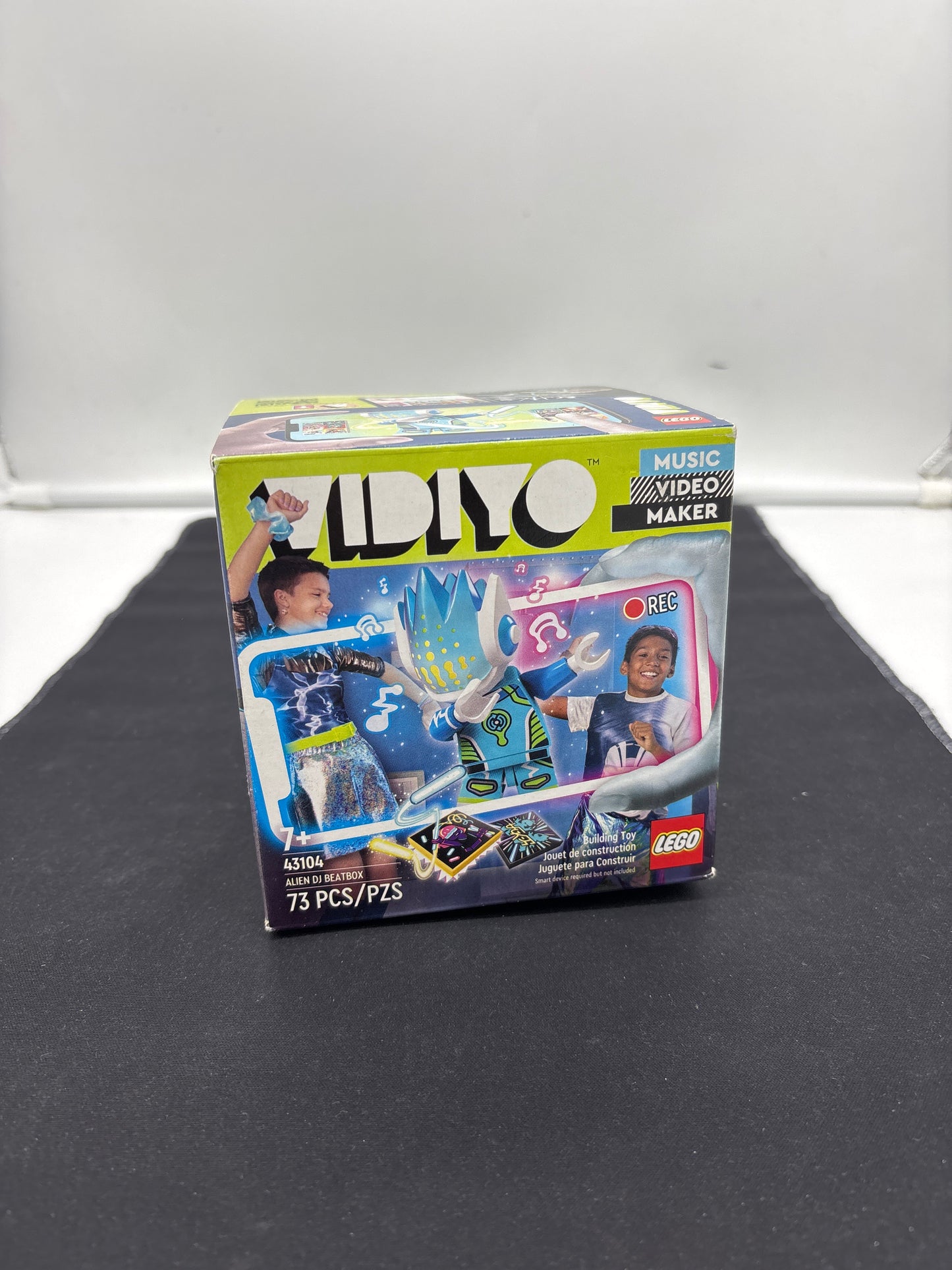 Auction Lot 84: LEGO 43104 VIDYO Alien DJ Beatbox CIB SEALED