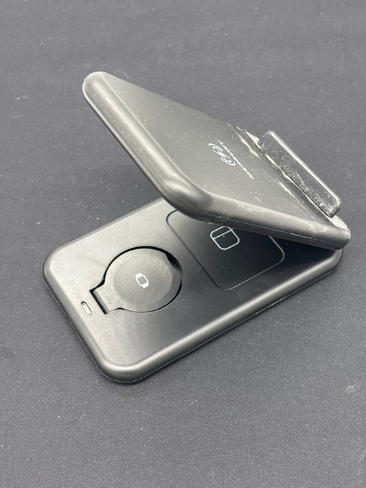 Auction Lot 35: Merkury Branded USB C Universal Charging Dock