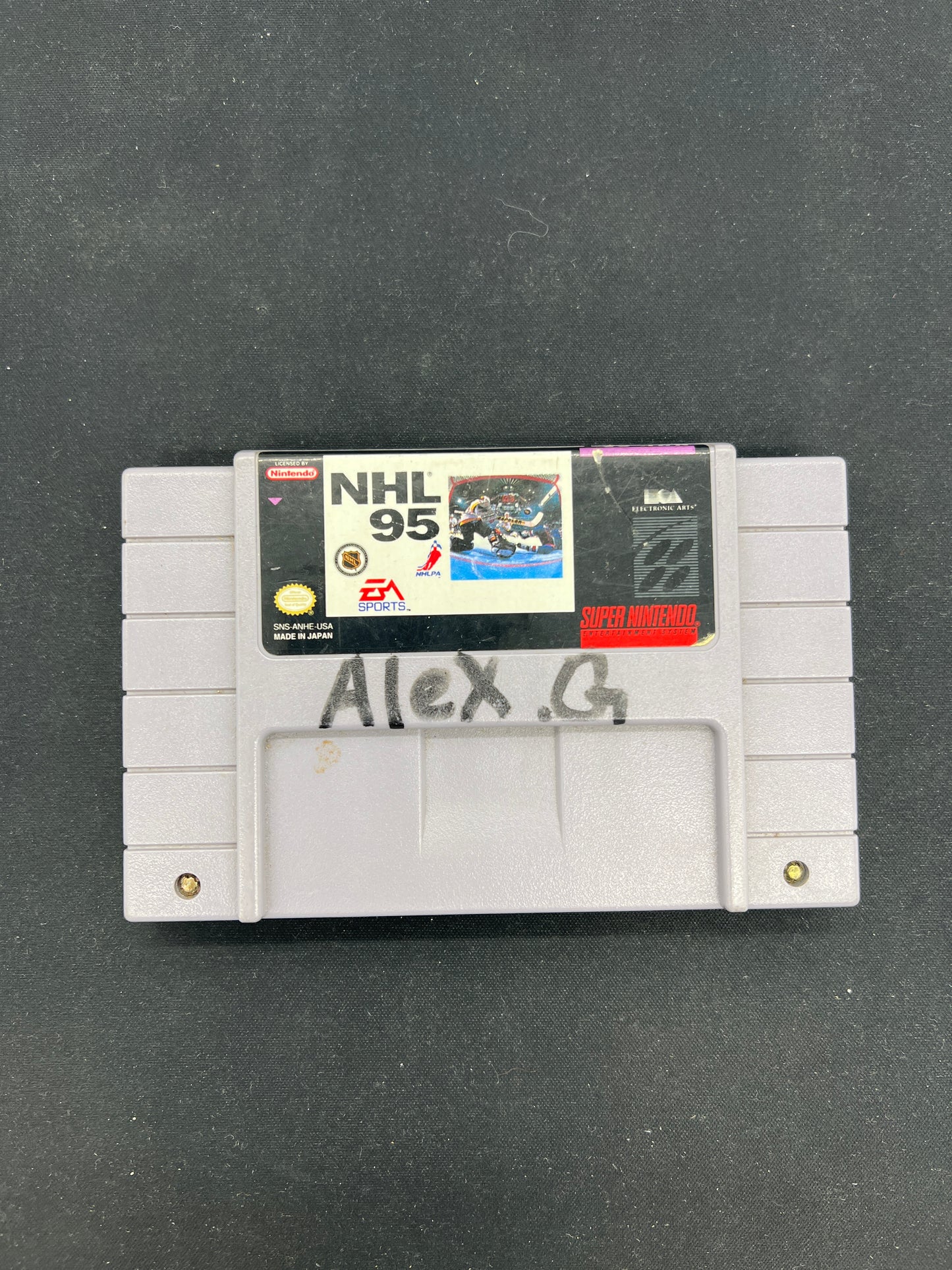 Auction Lot 39: SNES Video Game NHL 95