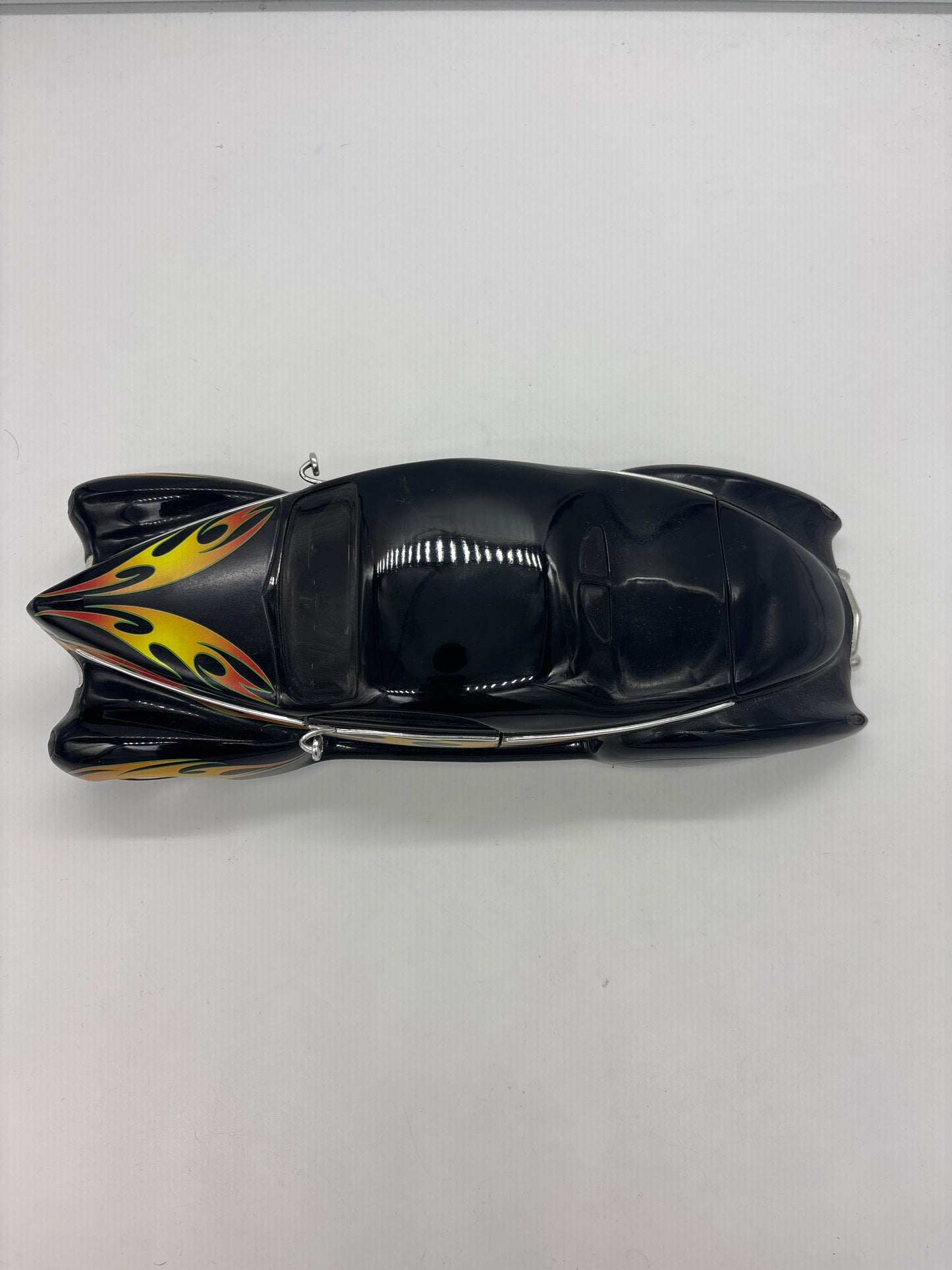 Auction Lot 6: Hotwheels ‘37 Lincoln Zephyr Die Cast Figure