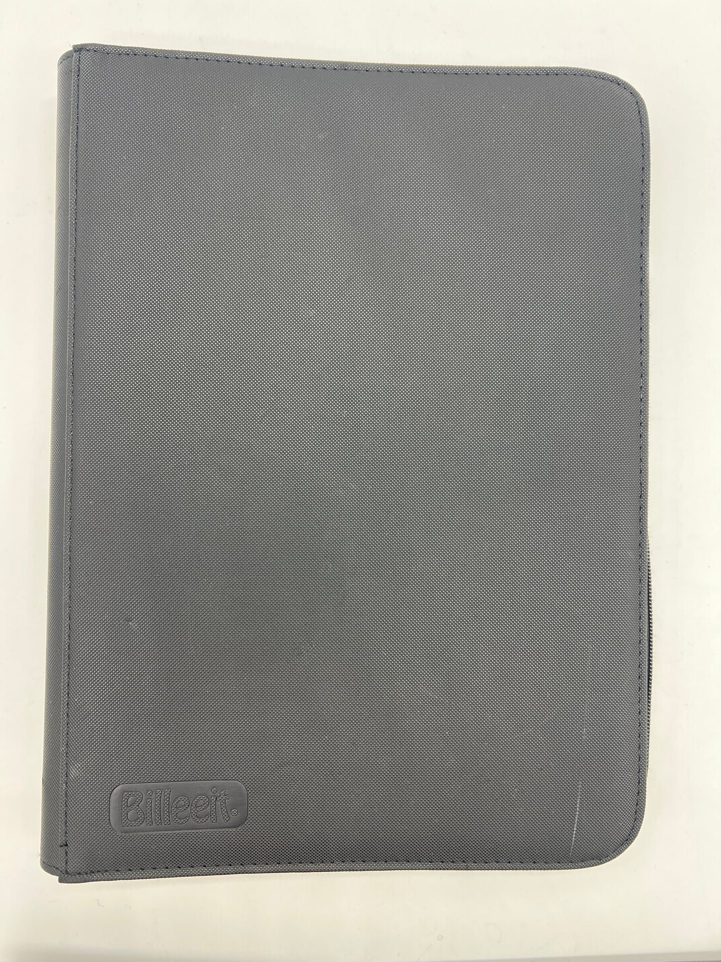Auction Lot 372: 9 Pocket Zipper Binder
