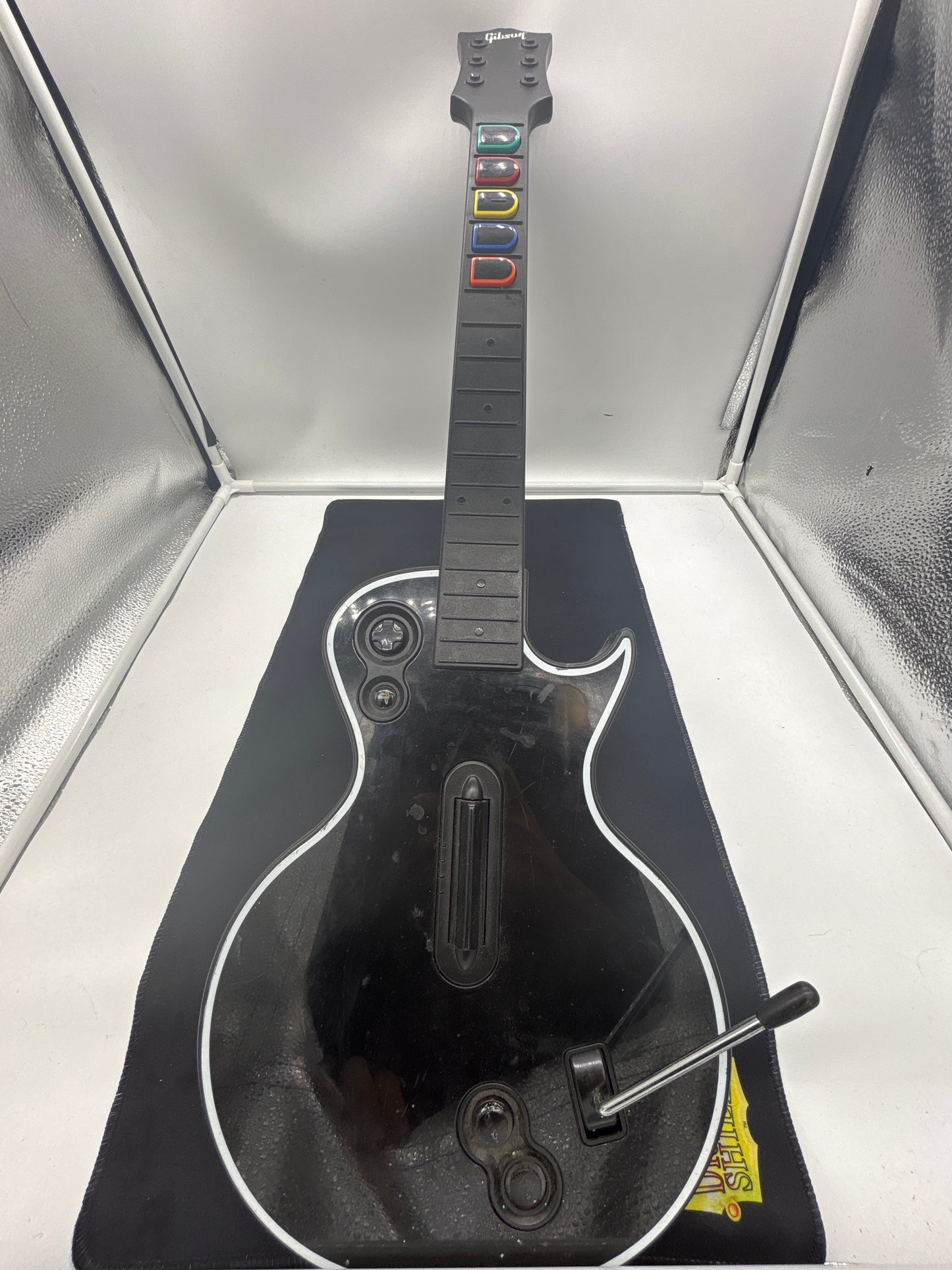 Auction Lot 99: Guitar Hero Gibson Les Paul Wireless Controller Black for PlayStation 3