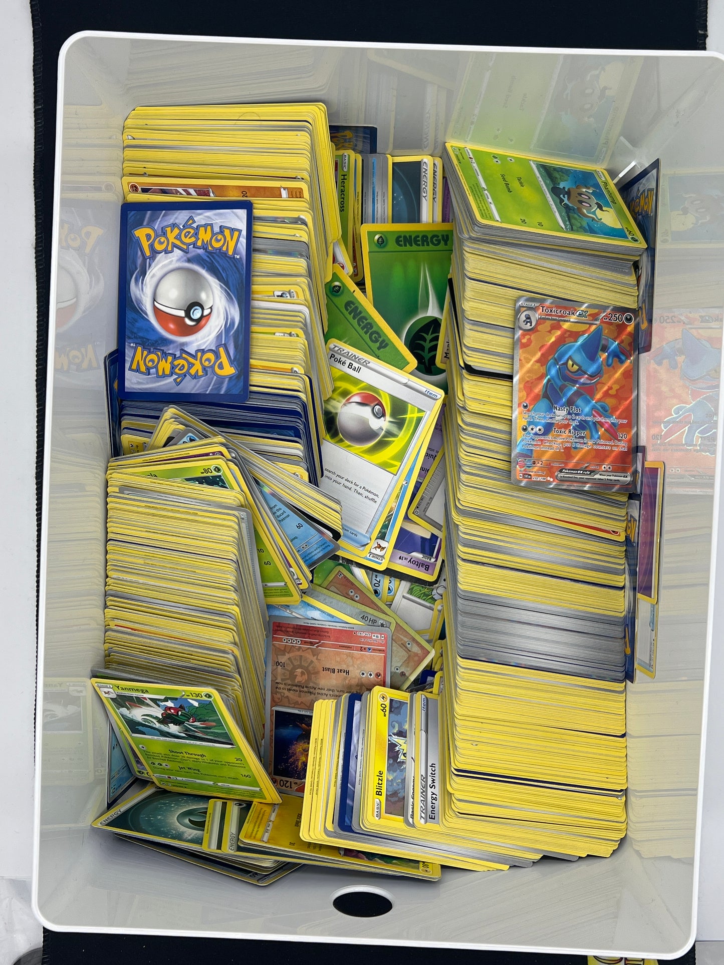 Auction Lot 330: Pokemon Cards Approx. 1600 Common Uncommon Bulk Conditions Vary