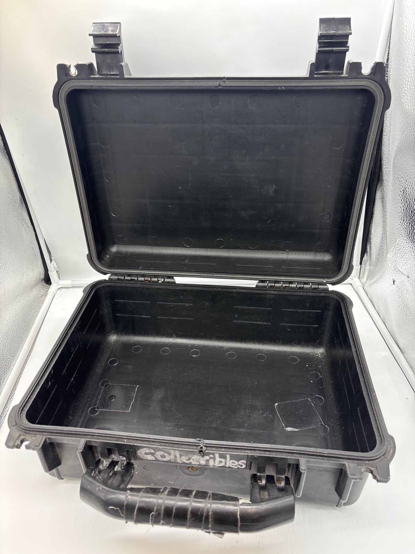 Auction Lot 89: Black Unbranded Case
