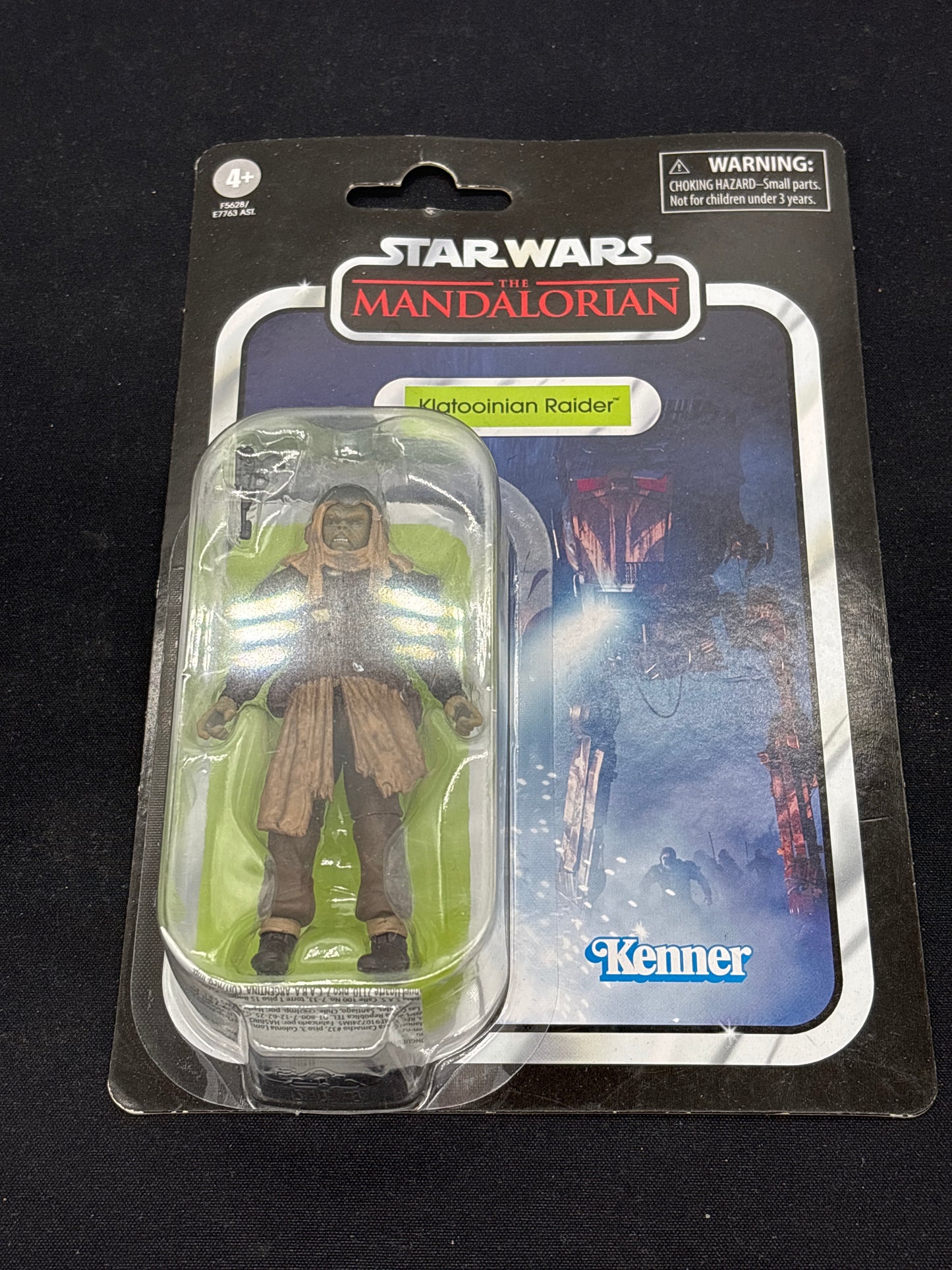 Auction Lot 51: Kenner Toys Star Wars Mandalorian Klantoonian Raider