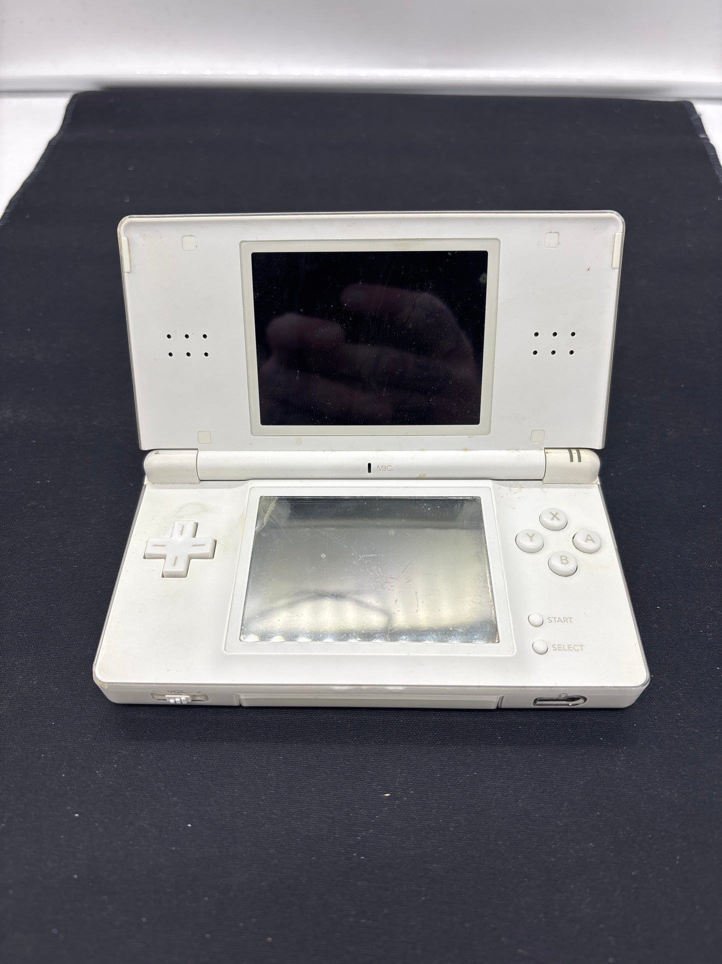 Auction Lot 1: Nintendo DS Lite Console Tested Working no Charger