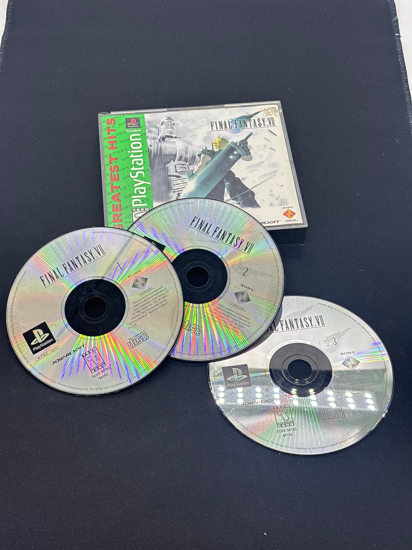 Auction Lot 390: PS1 Final Fantasy VII Greatest Hits Complete 3 Disc Set