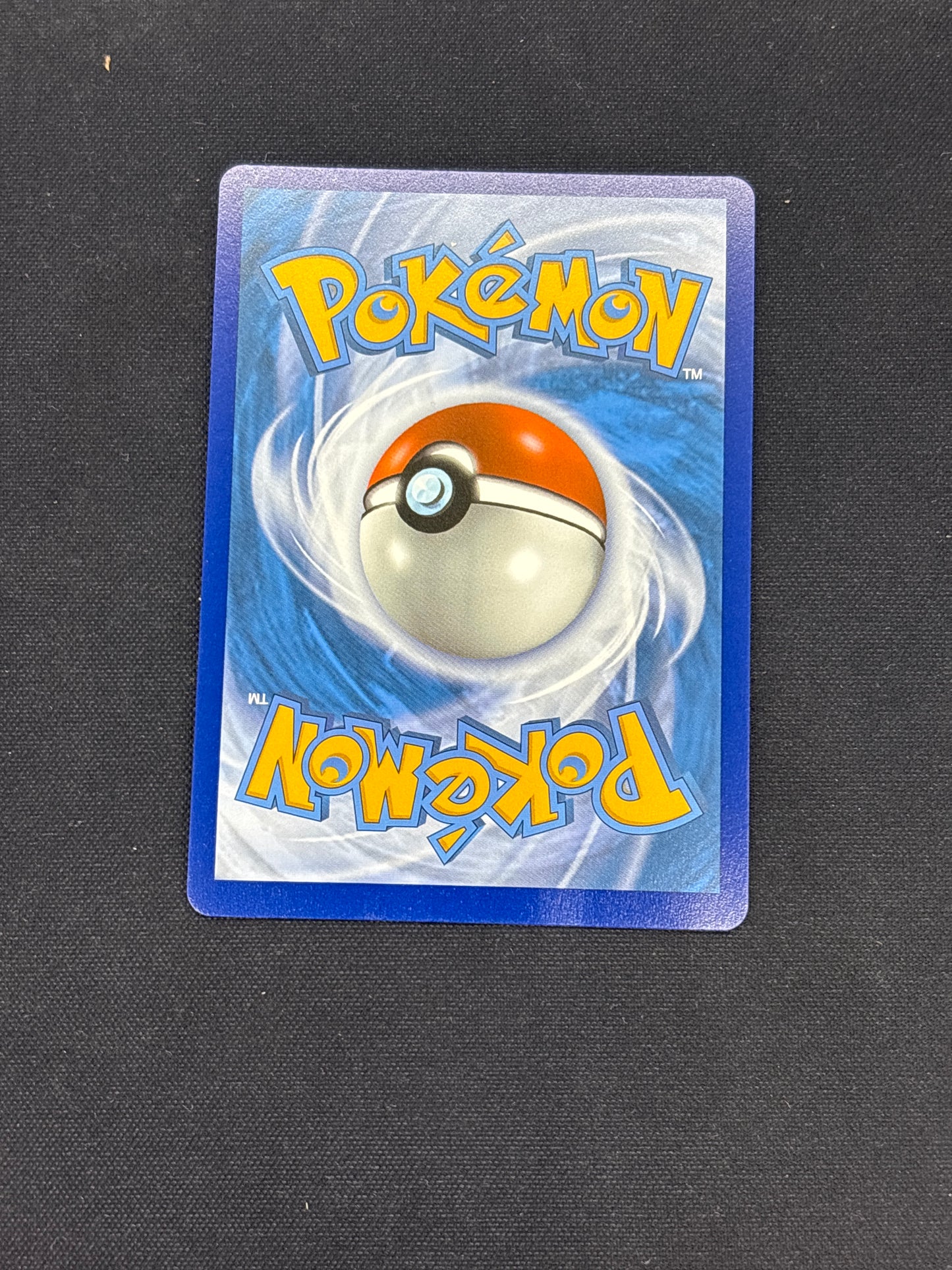 Auction Lot 234: Alcremie VMAX Card Conditions Vary