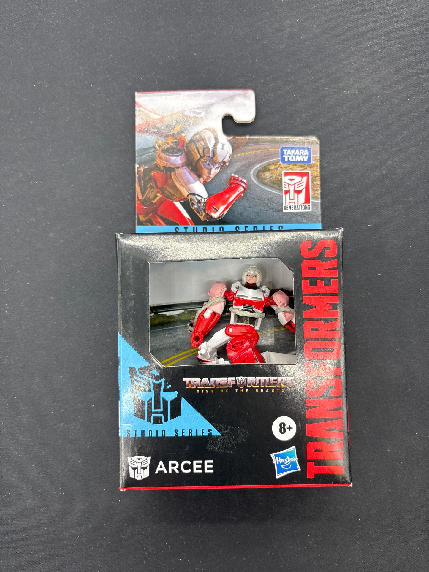 Auction Lot 95: Transformers Studio Series Arcee Figure