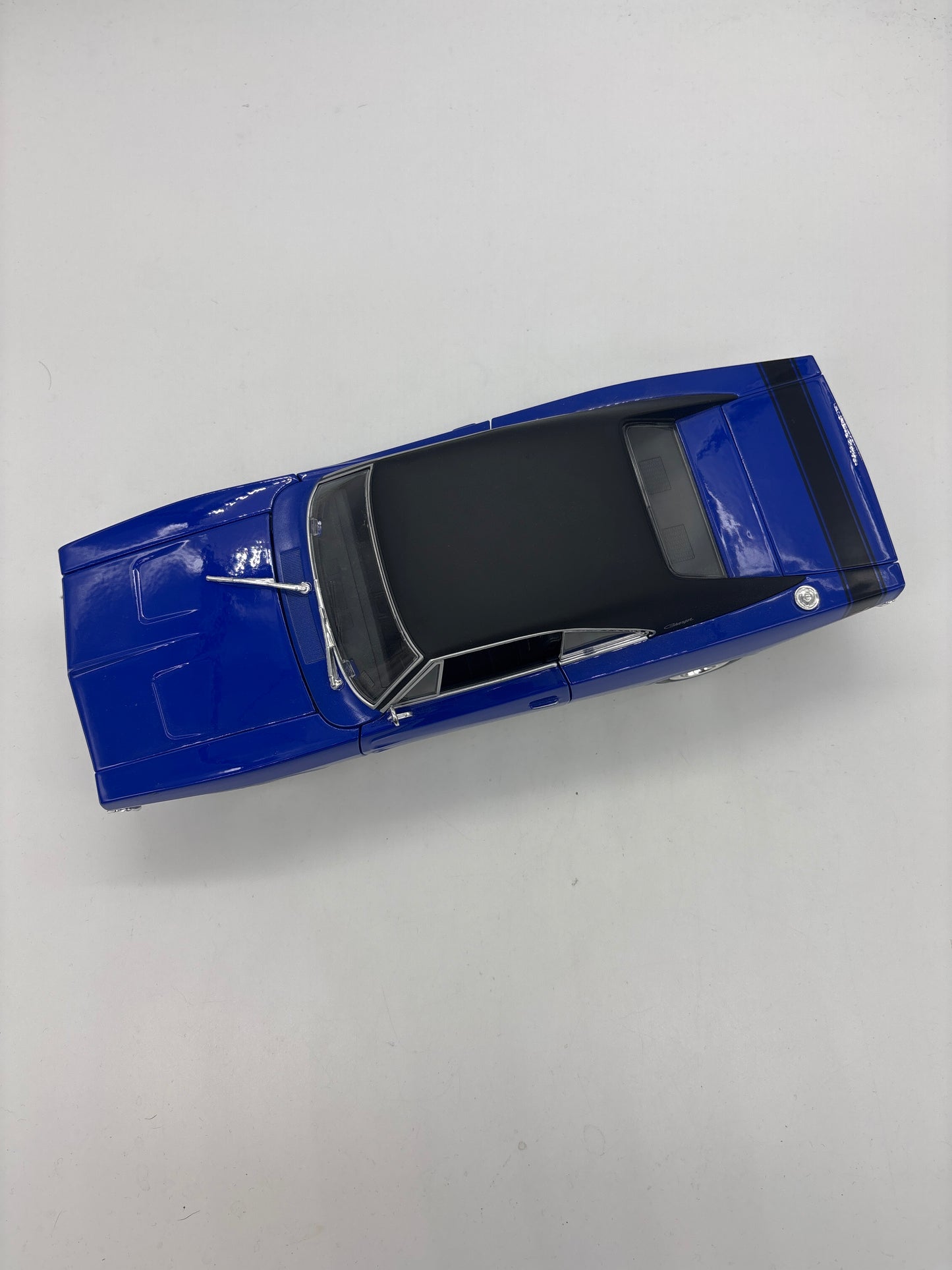 Auction Lot 9: 1969 Dodge Challenger 1:18 Die Cast Figure