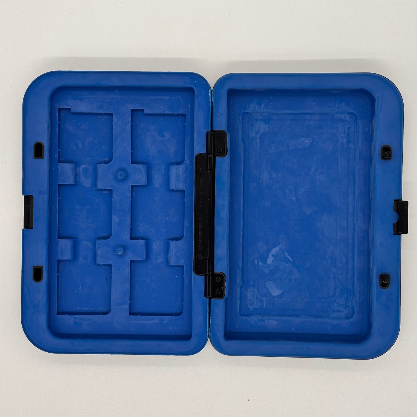 Auction Lot 63: Nintendo 3DS Case Lightly Used